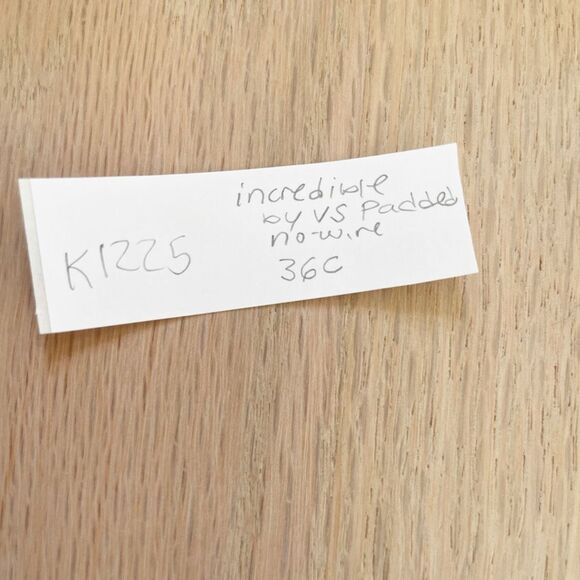 BUY 1 GET 1 FREE VS 36C incredible padded no wire black - Picture 8 of 9